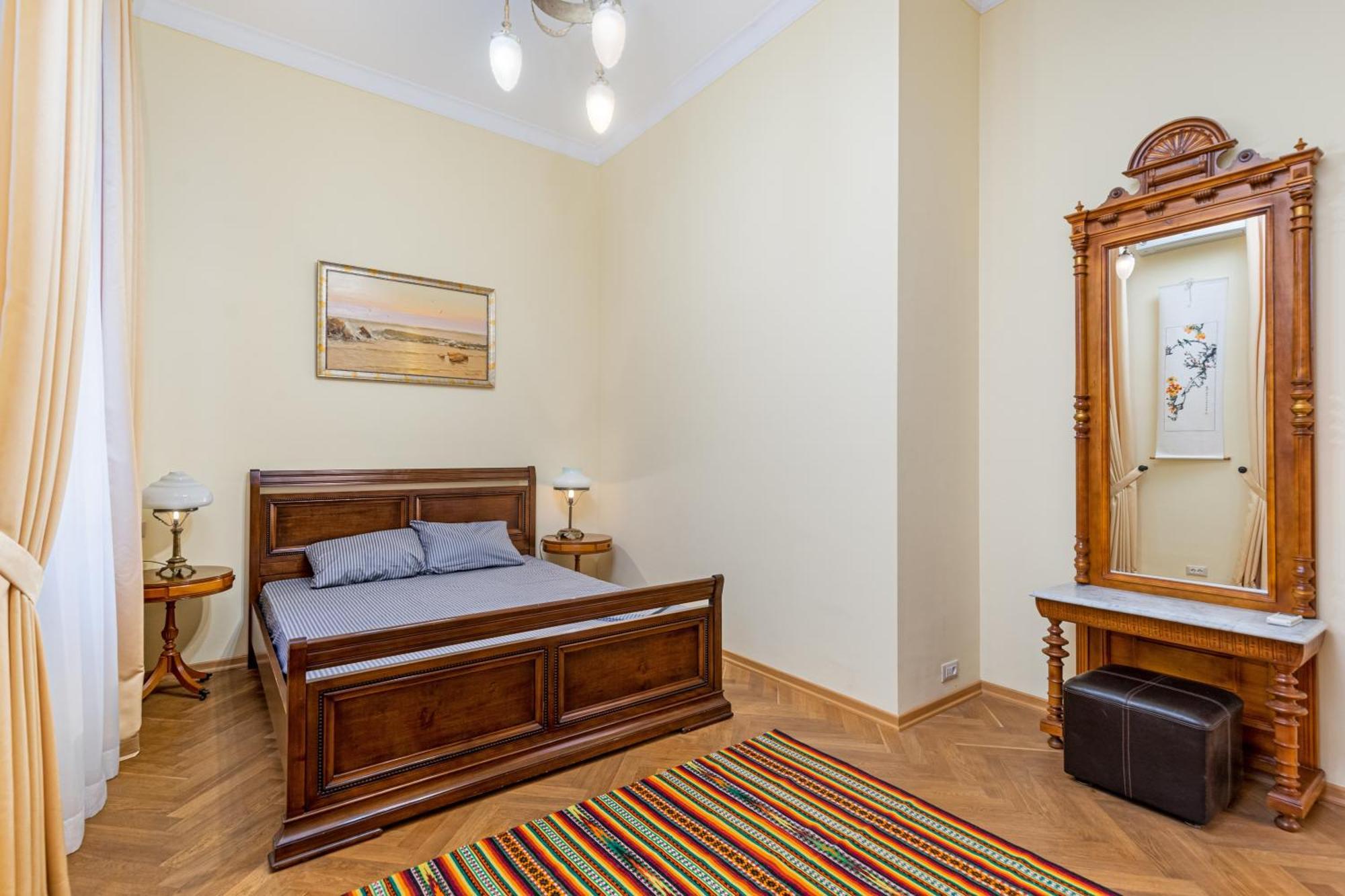 Grecheskaya Street Art Apartment Oldenburg Bagian luar foto